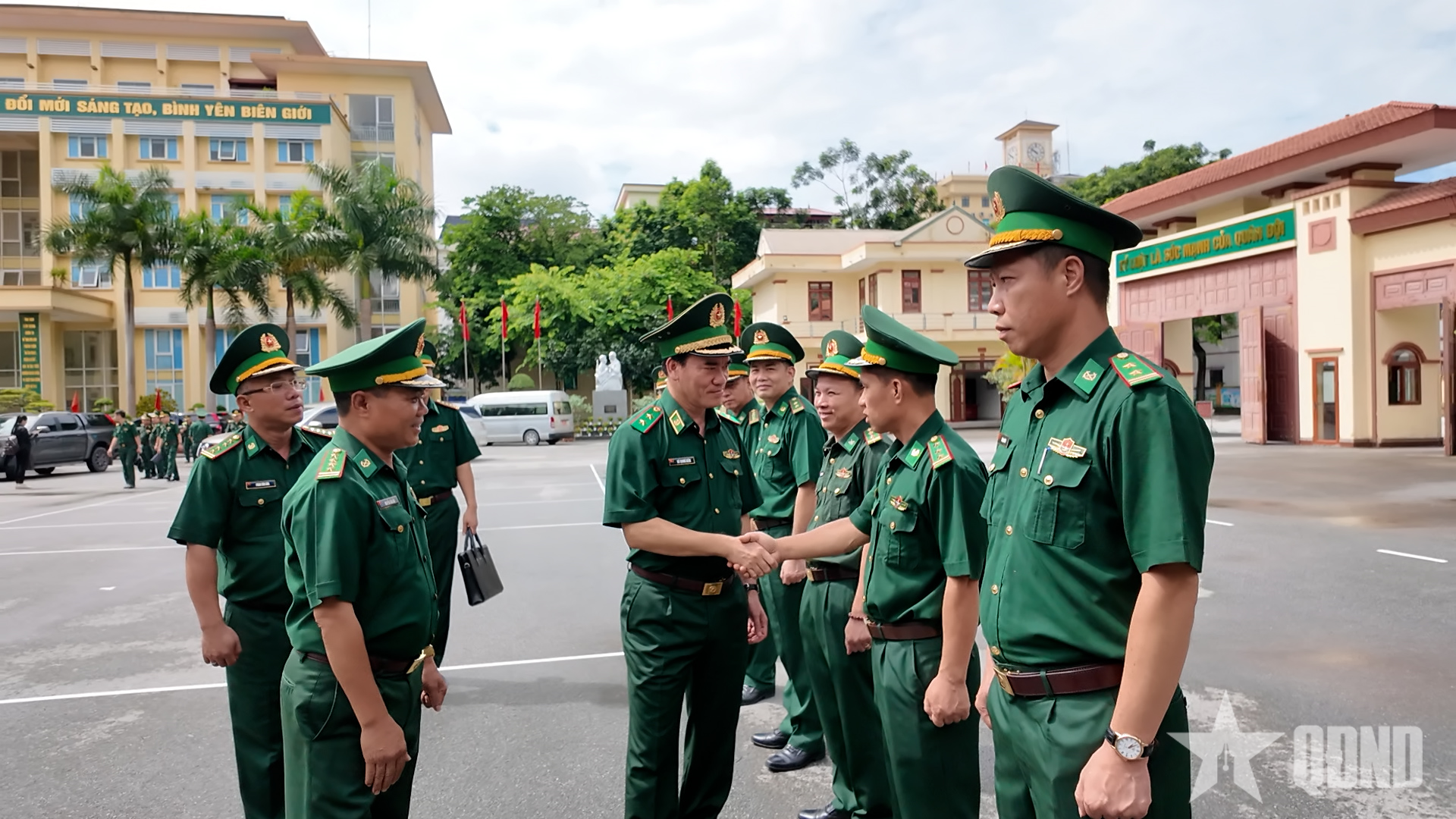 Trung tướng Vũ Trung Kiên kiểm tra Bộ đội Biên phòng tỉnh Điện Biên